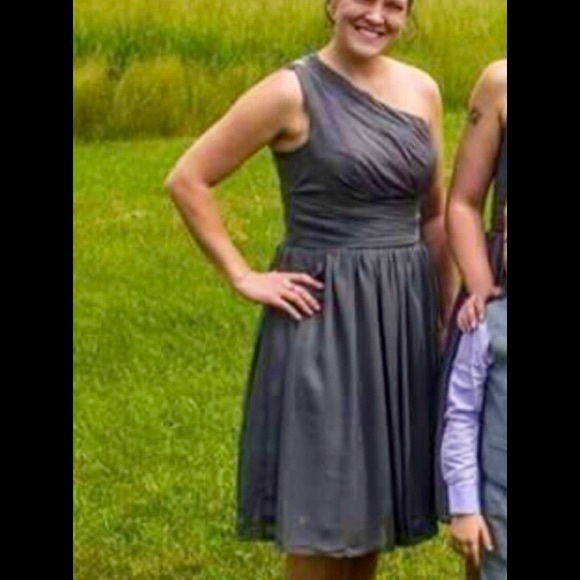 Formal Or Bridesmaids Dress.     Size USA 4 - Picture 8 of 8